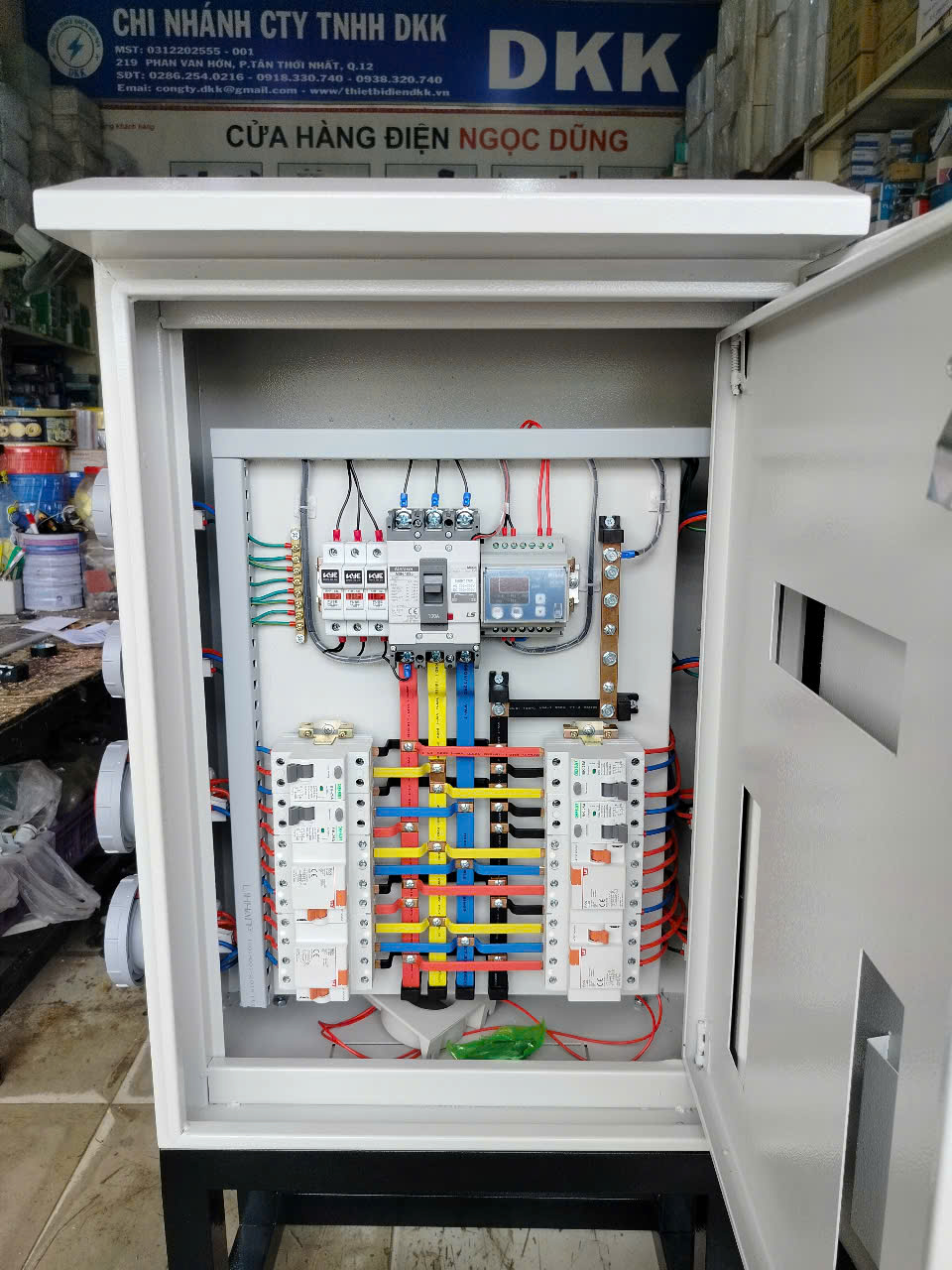 Bố trí triết bị và Lắp thanh Busbar Tủ TL2-9367